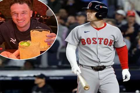 Inside Alex Bregman’s Red Sox departure as he celebrates blockbuster Cubs deal