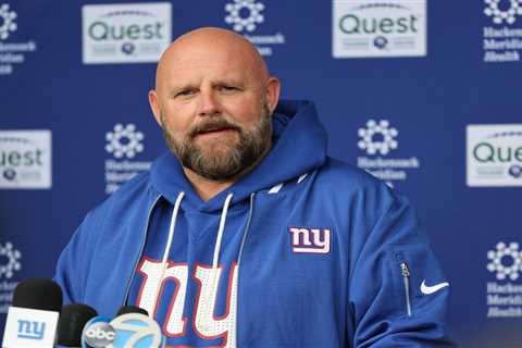 Brian Daboll could join Robert Saleh’s Titans staff if he doesn’t get Bills job