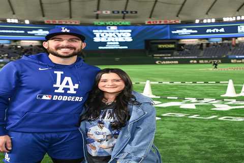 Dodgers pitcher Alex Vesia, wife share touching tribute to late daughter 3 months after her passing
