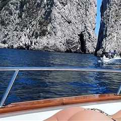 Chix On Netflix ... Can You Guess The Hot Actress?!