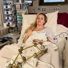 Lindsey Vonn Has 'Successful' 3rd Surgery On Broken Leg, Posts Pic From Hospital Bed