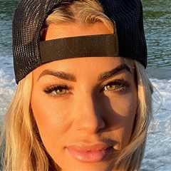 'Love Is Blind' Contestant Puts Nail Glue in Her Eye, Rushed to Hospital