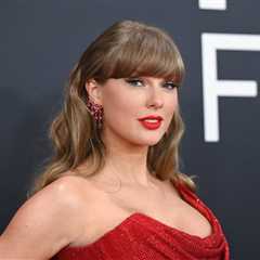 Taylor Swift’s ‘Opalite’ Shines at No. 1 on U.K. Singles Chart