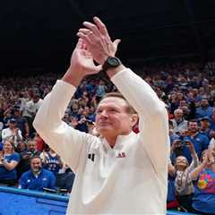 theScore Bet bonus code NPNEWS: Get a bet reset up to $1,000 for Kansas vs. Iowa State