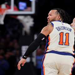 Jalen Brunson’s late heroics propel Knicks to crazy comeback win over Rockets