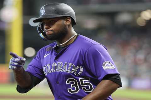 Yankees claim outfielder Yanquiel Fernandez off waivers from Rockies