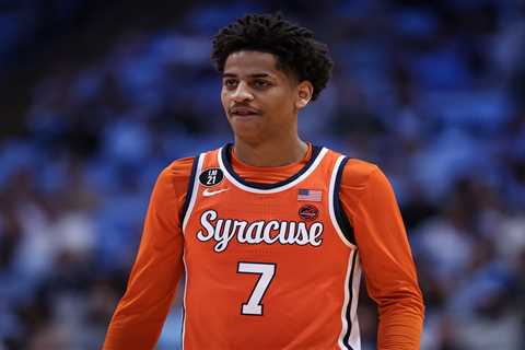 Syracuse benches struggling Kiyan Anthony as disappointing season hits nadir