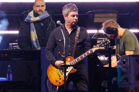 Noel Gallagher Responds to ‘Wet Wipe’ Critics of His BRITs Songwriting Award: ‘We’ll Have It Out on ..