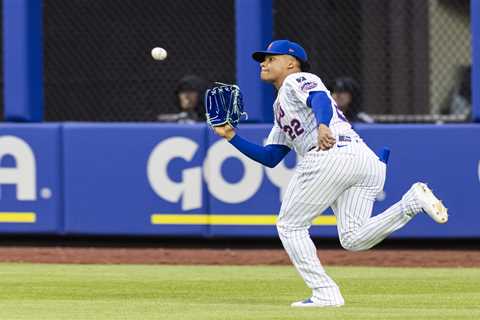 David Stearns’ remade Mets roster is already getting a stability check