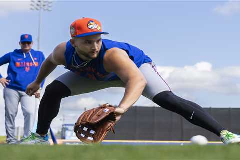 Mets’ Bo Bichette ‘getting used to’ big third base switch — with big hurdle still to clear