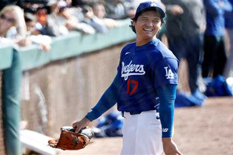 Dodgers Photo Gallery: Day 6 of spring training