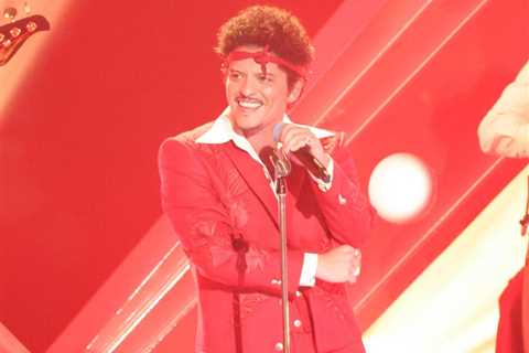 Bruno Mars to Play Love Doctor & Debut New Songs in Live ‘Romantic Radio’ Broadcast Ahead of..