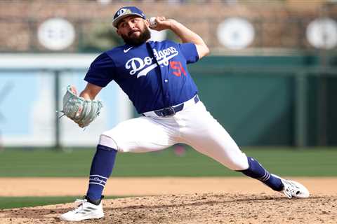 Dodgers’ Alex Vesia grateful for ‘overwhelming’ support in return to mound after newborn daughter’s ..