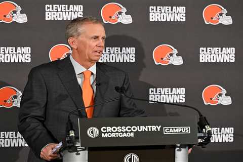 How new Browns coach Todd Monken is approaching QB battle — with Shedeur Sanders holding ‘elite’..