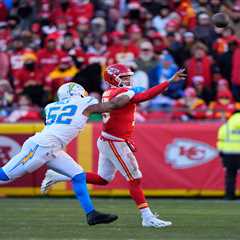 Khalil Mack will play in 2026, and multiple teams are expected to show interest