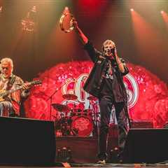 Burton Cummings, Randy Bachman Reunite as The Guess Who for U.S. Tour ‘to Rebuild What the Fake..