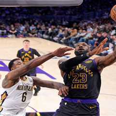 Lakers able to pull off win against Pelicans despite turnover troubles