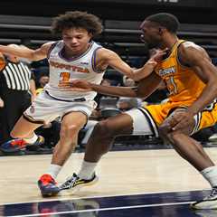 Hofstra ends 25-year March Madness drought with tight win over Monmouth in CAA title game