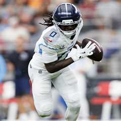 Calvin Ridley restructures contract to stay with Titans