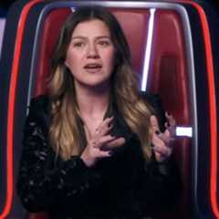 Kelly Clarkson Flexes ‘Super Steal’ on The Voice Battles, Blocking Legend and Levine