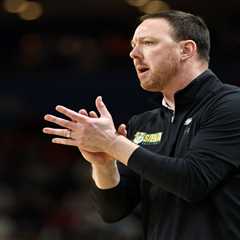 Syracuse hiring Gerry McNamara from Siena in reunion with former national champ