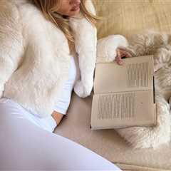 Babes In Bed -- Guess The Top Model!