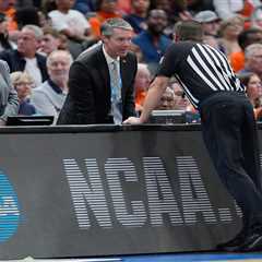 Illinois-Iowa March Madness game delayed 11 minutes because ‘the horn will not shut off’