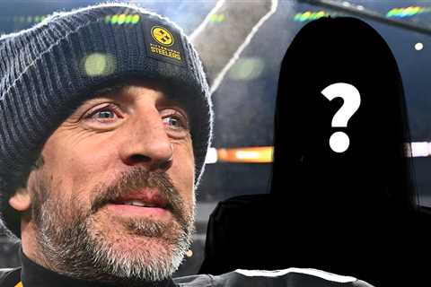 Aaron Rodgers Says He’s Staying in Shape So His Wife Will Have Sex With Him