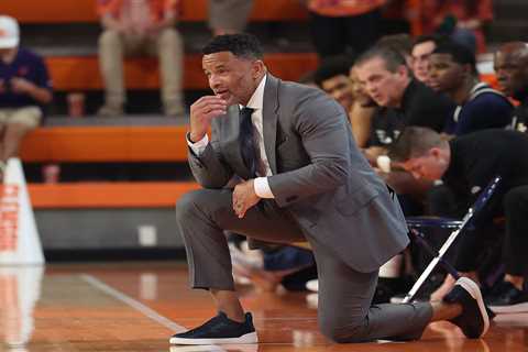 Damon Stoudamire fired by Georgia Tech after season-ending 12-game losing streak