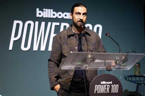 Noah Kahan Defends Chappell Roan From ‘Parasitic’ Autograph Hounds After Paris Incident: ‘F–k..