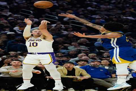 Lakers’ Luke Kennard on cusp of NBA history with 3-point shooting prowess