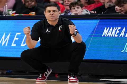 Cincinnati fires coach Wes Miller after choking in Big 12 Tournament