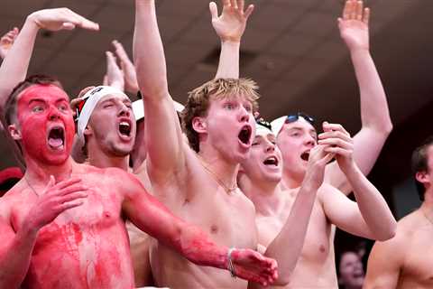 Miami (OH) Swim Team’s Speedo Stunt Rattles SMU During First Four NCAA Tournament Game