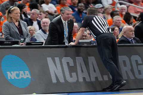 Illinois-Iowa March Madness game delayed 11 minutes because ‘the horn will not shut off’