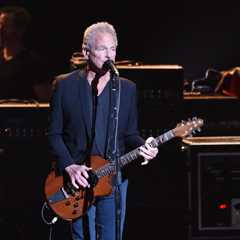 Lindsey Buckingham of Fleetwood Mac Attacked by Woman in Santa Monica, Law Enforcement Says