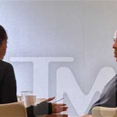 Senator Cory Booker Hangs in L.A. During Government Shutdown