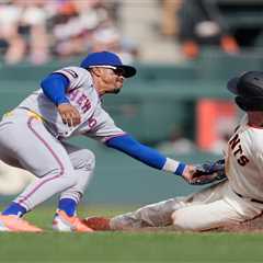 Giants, Matt Chapman air frustrations over poor start, base running gaffe