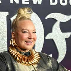 Sia Comments on $42K-Per Month Child Support Settlement With Estranged Husband: ‘To Err Is Human,..