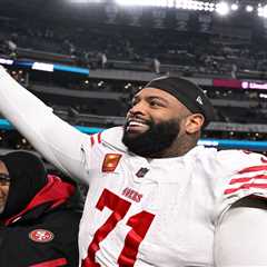 Trent Williams, 49ers agree to restructured contract