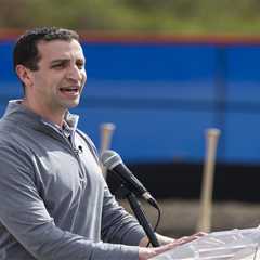 The bulk of the Mets’ struggles don’t fall on Carlos Mendoza