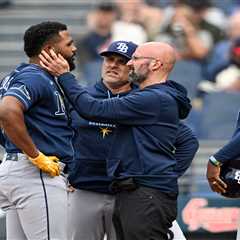 Rays star Junior Caminero exits game after fouling ball off face in scary scene