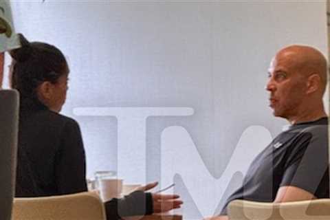 Senator Cory Booker Hangs in L.A. During Government Shutdown