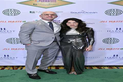 Dan Hurley reveals how wife prevented UConn disaster in March Madness upset