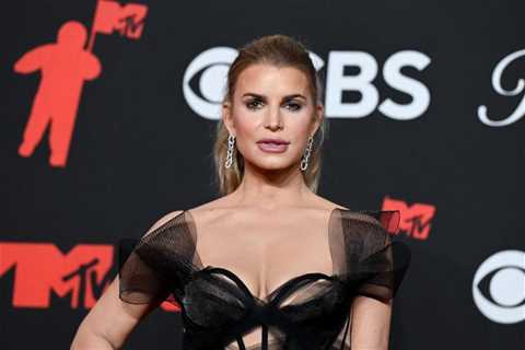 Jessica Simpson Finally Responds to Those Rumors About Her $1K-a-Week Tanning Habit: ‘I’d Rather..