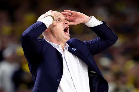 Dan Hurley’s reaction to controversial officiating in national championship game