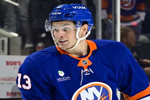 Pete DeBoer’s first big Islanders move is Mathew Barzal position change
