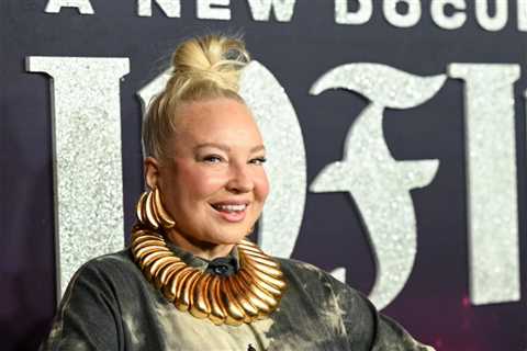 Sia Comments on $42K-Per Month Child Support Settlement With Estranged Husband: ‘To Err Is Human,..