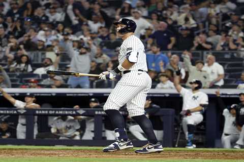 Aaron Judge, Yankees offense awaken to overcome issues in comeback win over Angels that ends skid