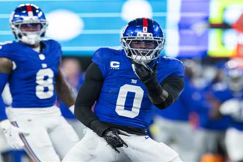 Brian Burns can’t imagine Giants without Dexter Lawrence as contract drama grows: ‘Guys look up to..