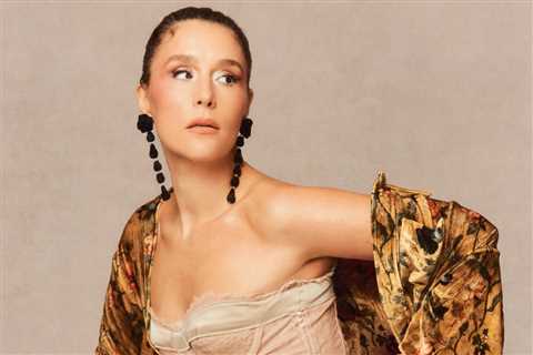 Jessie Ware Sets Major International ‘Superbloom’ Tour